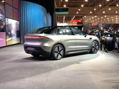 立法先行 推动自动驾驶技术落地