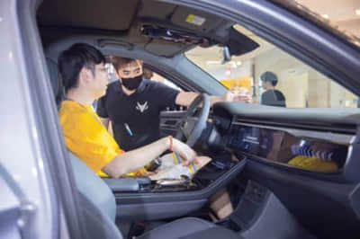 立法先行 推动自动驾驶技术落地