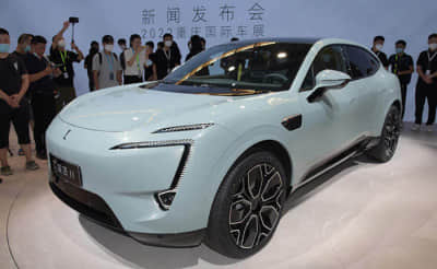 现代索纳塔，售价17.38万元，2.0T+8AT，配置丰富，适合家用