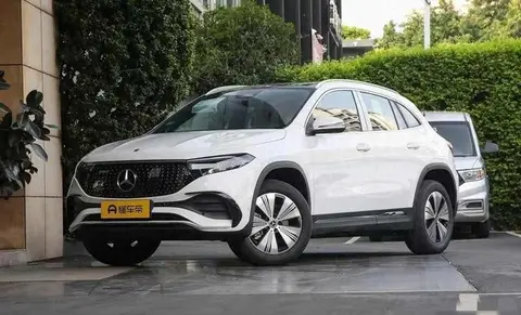 燃油车降价疯了，豪华品牌割肉求生，普通人该不该捡漏？