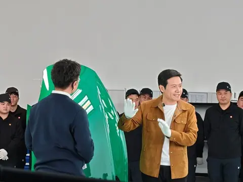 雷军再谈丢轮保车：非常成熟的安全设计 奔驰最早使用