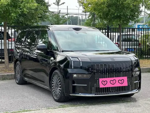 放弃埃尔法选了极氪009，朋友说我亏了？