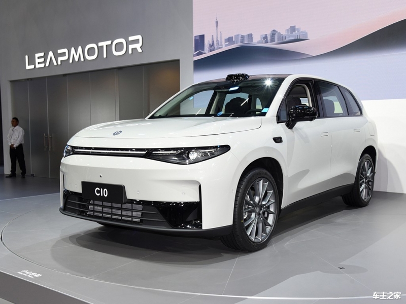 邛崃零跑C10降0.90万 最低仅售11.38万
