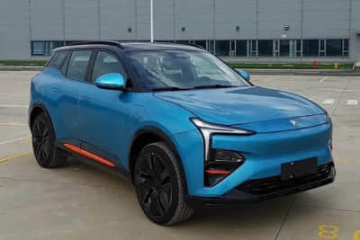 现代索纳塔，售价17.38万元，2.0T+8AT，配置丰富，适合家用