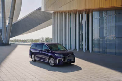 搭载2.0L油电混动，广汽传祺E8荣耀版将于7月16日上市