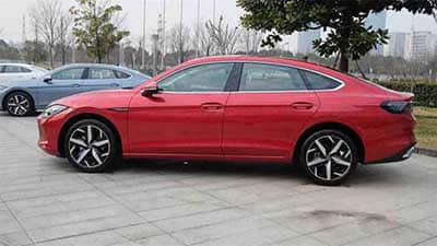 现代索纳塔，售价17.38万元，2.0T+8AT，配置丰富，适合家用