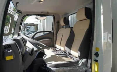 中国人保携手延边大荣汽车嘉年华