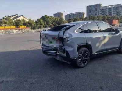 搭载2.0L油电混动，广汽传祺E8荣耀版将于7月16日上市